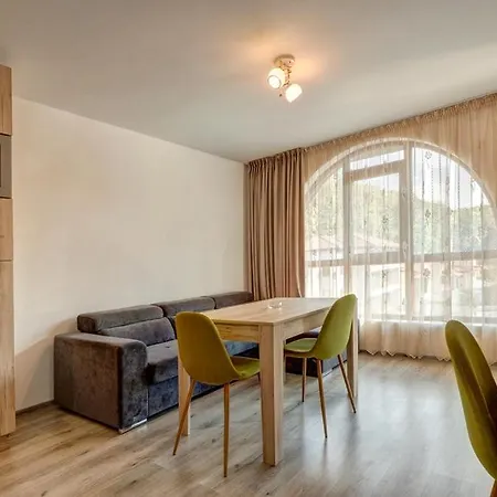 Complex Hunter's Apart Otel