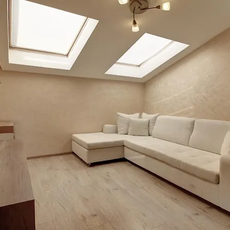 Complex Hunter's Shkorpilovtsi