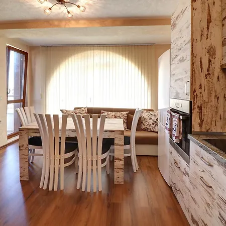 Complex Hunter's Shkorpilovtsi