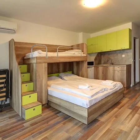 Complex Hunter's Apart Otel