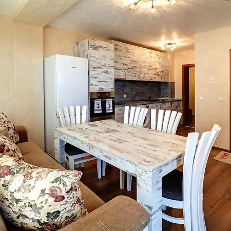 Complex Hunter's Apart Otel