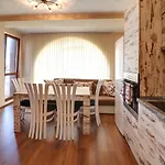 комплекс Hunter's Шкорпиловци