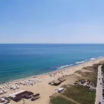 Апартхотел комплекс Hunter's 4*