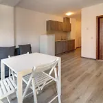 комплекс Hunter's Апартхотел Шкорпиловци