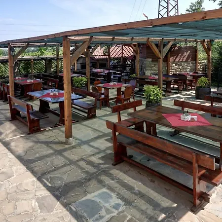 Complex Hunter's Aparthotel Škorpilovci
