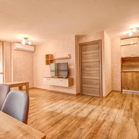 Complex Hunter's Aparthotel *