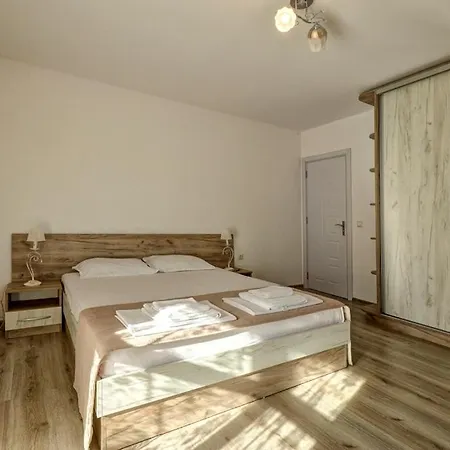 Апарт-отель Complex Hunter's 4*