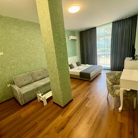 Aparthotel Complex Hunter's