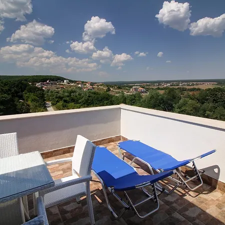 Complex Hunter's Lejlighedshotel Shkorpilovtsi