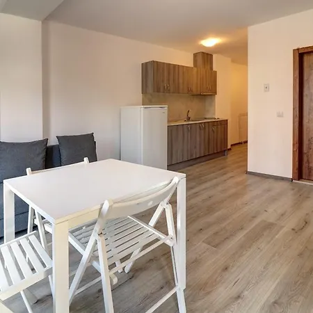 Complex Hunter's Aparthotel Škorpilovci