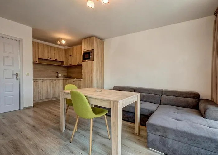 Complex Hunter's 아파트호텔 슈코르필로브치