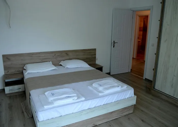 Complex Hunter's Shkorpilovtsi